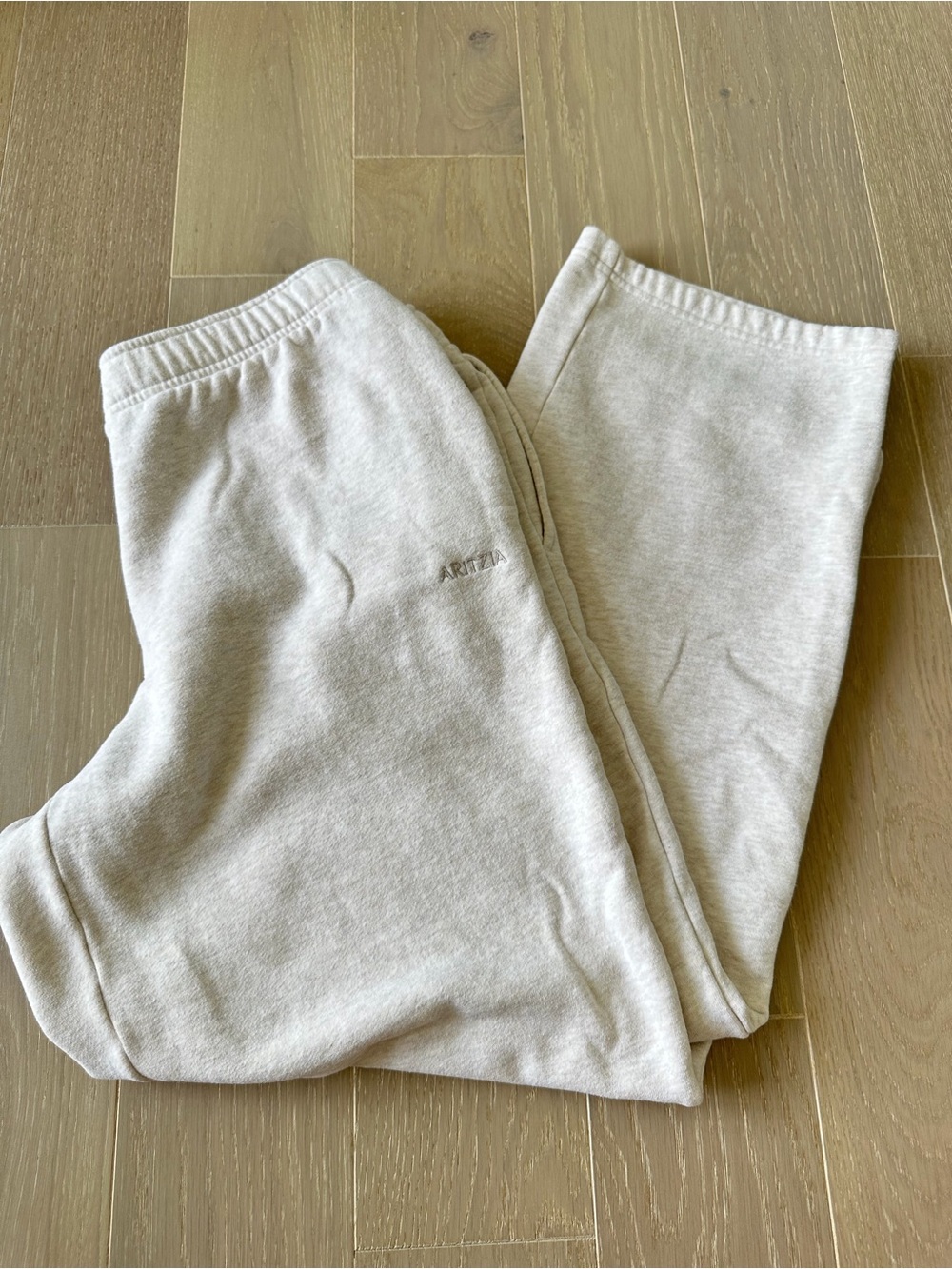 Aritzia Light Beige Fleece Sweatpants